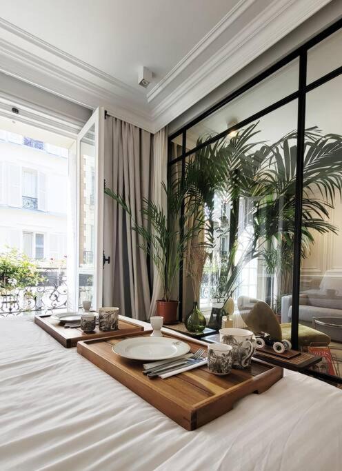 Appartement Elegant In Montmartre By An Architect Parijs