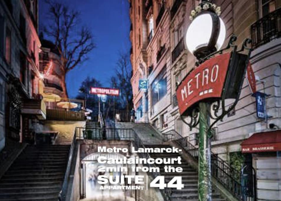 Elegant In Montmartre By An Architect * Parijs
